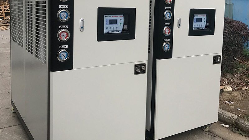 冷水机开式与闭式：如何根据工况精准选型